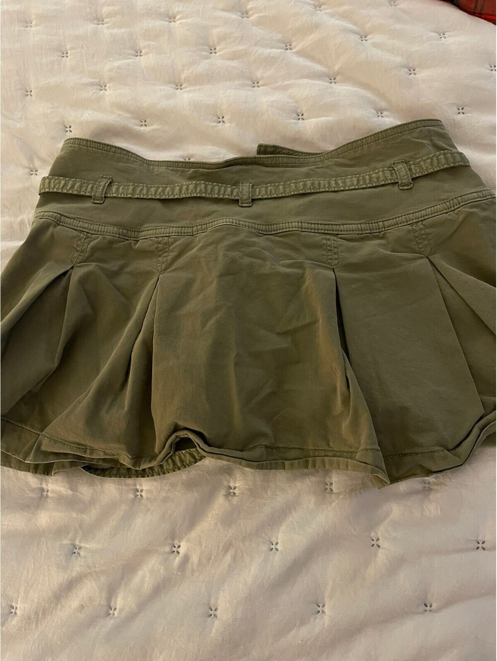 American Eagle | 4 | Stretch Olive Button-Front Skort